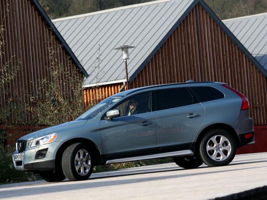  Volvo XC60 2.4D 2008 года  (фото 13 из 15)